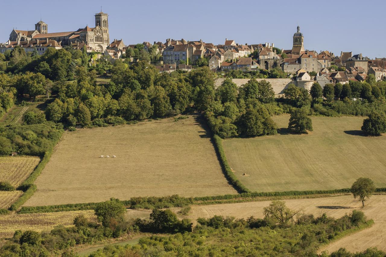 Hotel Restaurant De La Poste & Du Lion D'Or Vézelay Kültér fotó